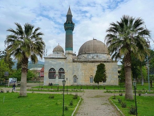 المسجد أو الجامع الأخضر في بورصة من أهم المعالم التاريخية في المدينة Yeşil Cami bursa 1 - المسجد أو الجامع الأخضر في بورصة من أهم المعالم التاريخية في المدينة